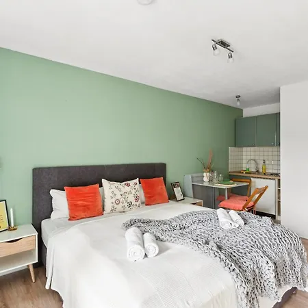 Sali Homes - Cozy Studio In Bayreuth With Ideal Access To A9 - Perfect For Ski And Cycling Enthusiasts! Zewnętrze zdjęcie